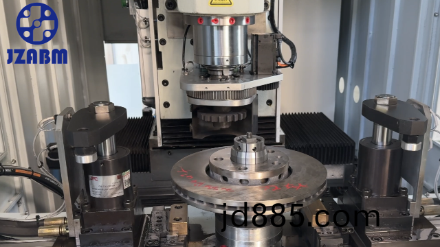 刹车盘自动平衡铣削去重机，有效提高汽车安全性能